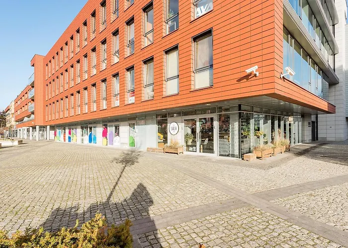 Garnizon Modern Apartment With Parking & Balcony